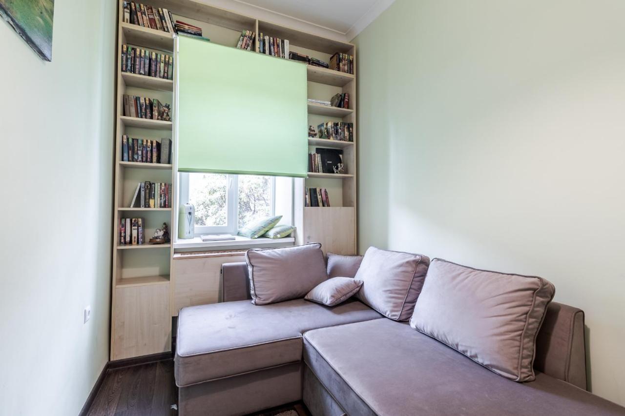 Modern Chaikovskogo Apartment Lviv Exterior photo